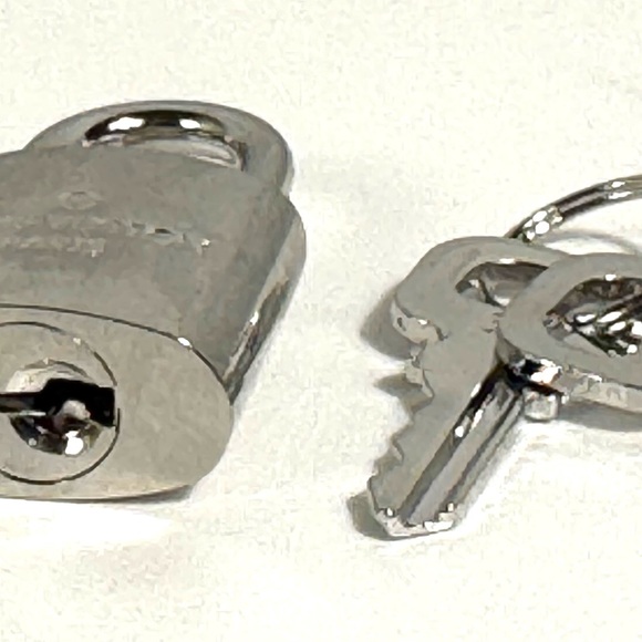 Louis Vuitton‎ Silver Lock And 2 keys - Picture 5 of 5
